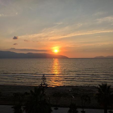 Lucky Lux Apartment Vlorë 外观 照片